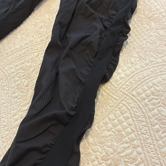 Lululemon Beyond the Studio Jogger - Picture 5 of 10